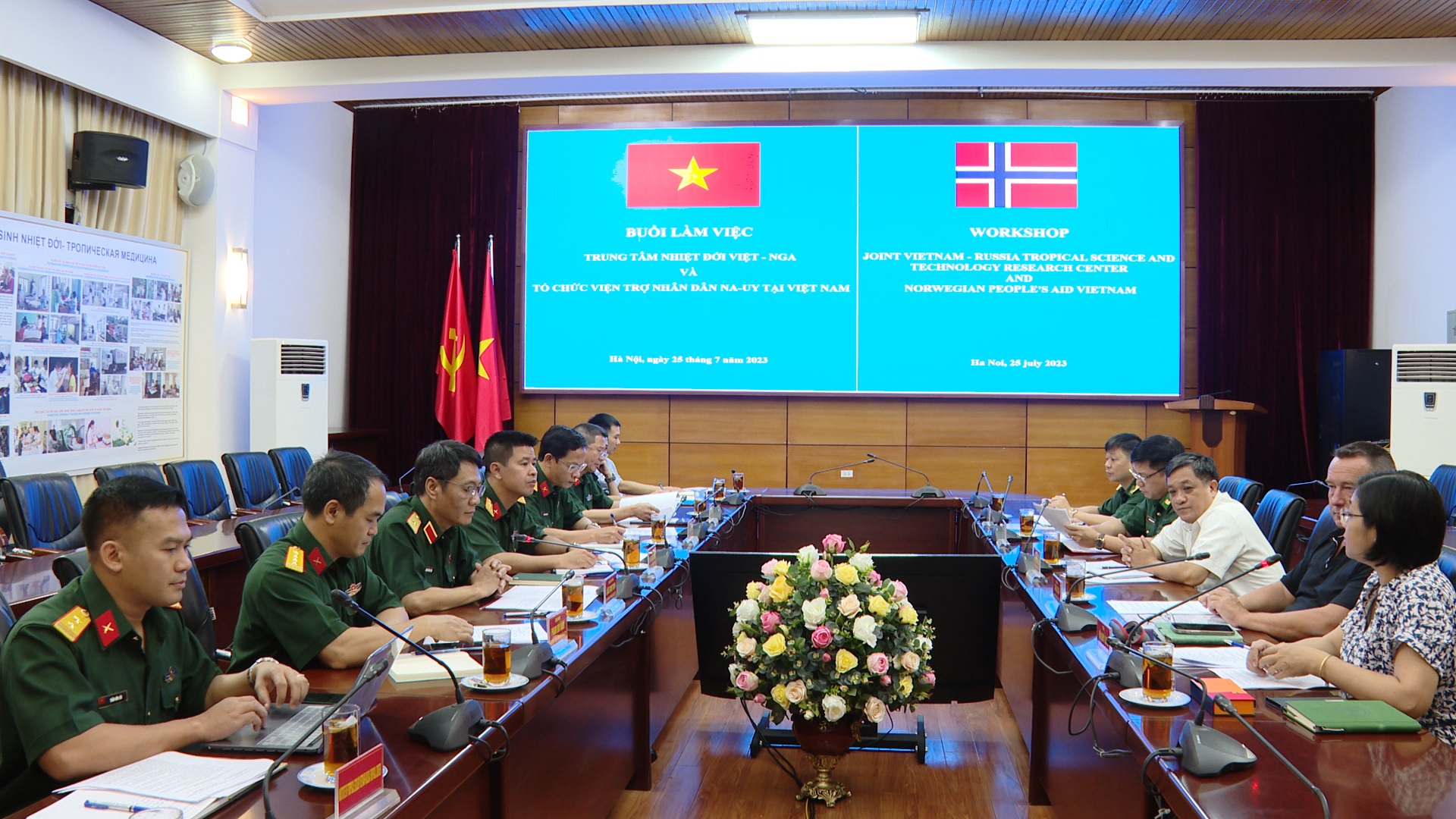 Trung tâm Nhiệt đới Việt - Nga làm việc với Tổ chức Viện trợ Nhân dân Na-uy tại Việt Nam